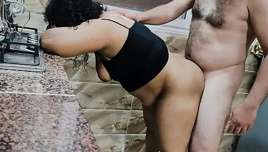 Saudi Fuck an Egyptian Maid From Her Ass in the Kitchen