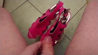 Cum on pink sandals