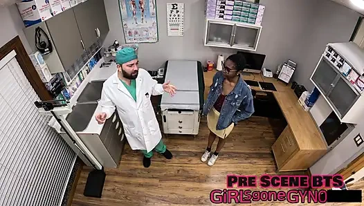 Физический вход в университет Тампы - Daisy Mynx