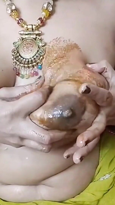 Secretly Watched The Beautiful Indian Stepmother Massaging Her Large Breasts With Oil And Chocolate. Dirty Talk In Hindi. | Clip 2