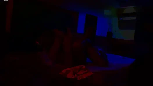 Motelnya yang keras dengan lampu merah bagian 1