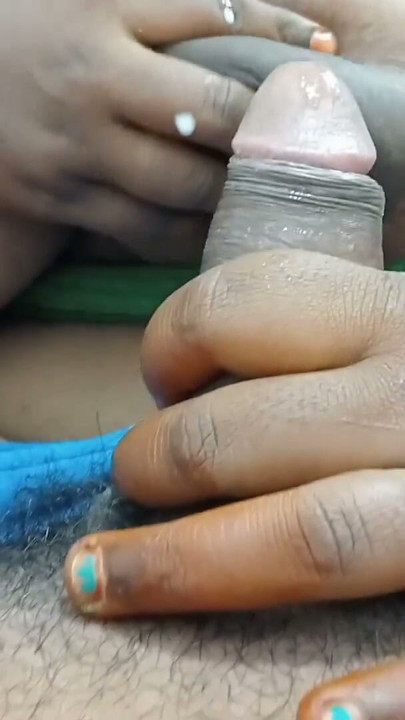 Desi Tamil bhabhi giving blowjob she swallowing full cum but not like | Clip 1