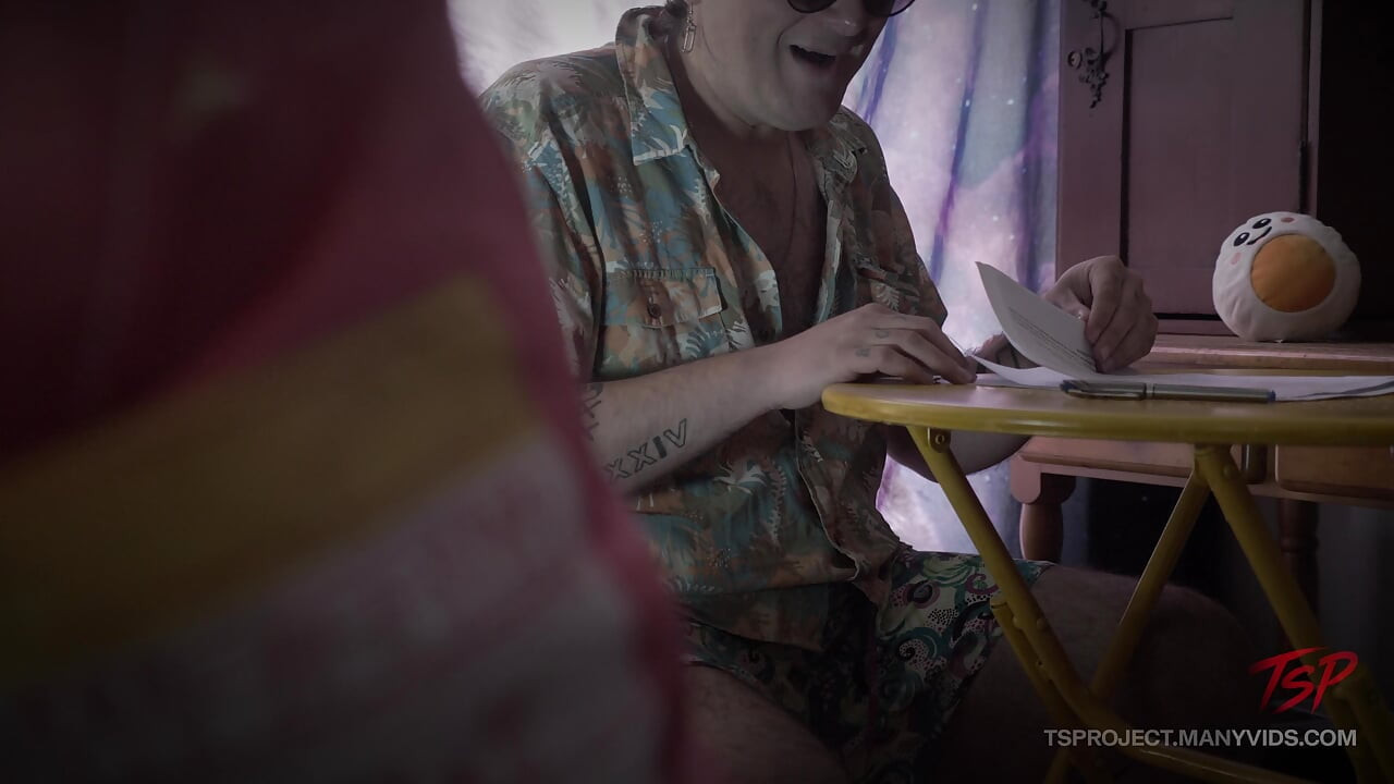 מיקי 18: משחק תפקידים גיי בליהוק 4K
