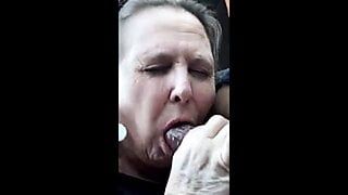 Une MILF BBW adore le sperme dans la bouche