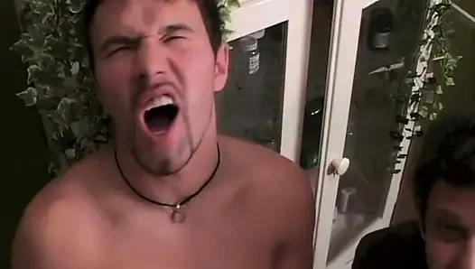 Doktor Hastayı Nasıl Tedavi Edeceğini Bilir