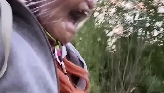 На улице в полиэтиленовом пакете - бег утром