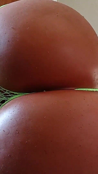 Ebony Booty in Green Underkläder (YL158) | Klipp 1