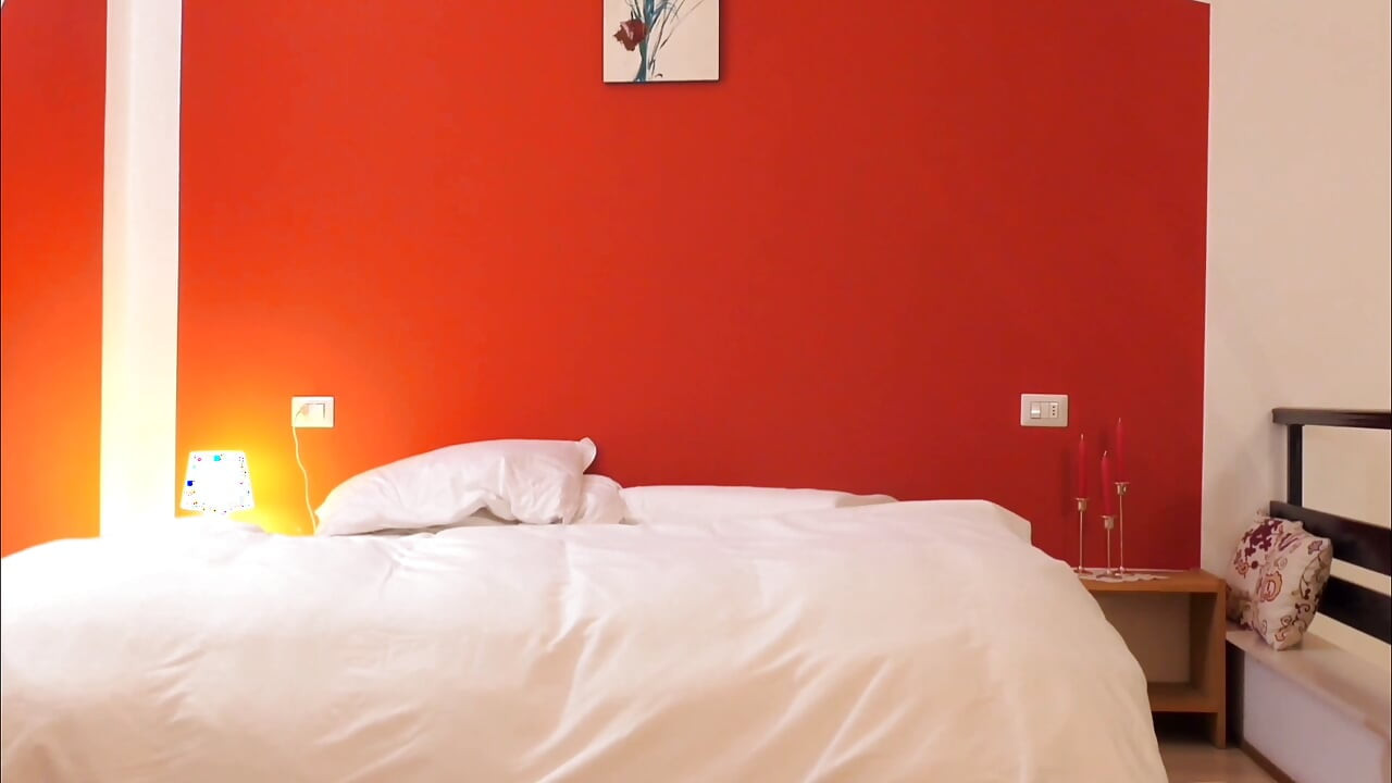 Selenas schöne kleine füße posieren und blowjob