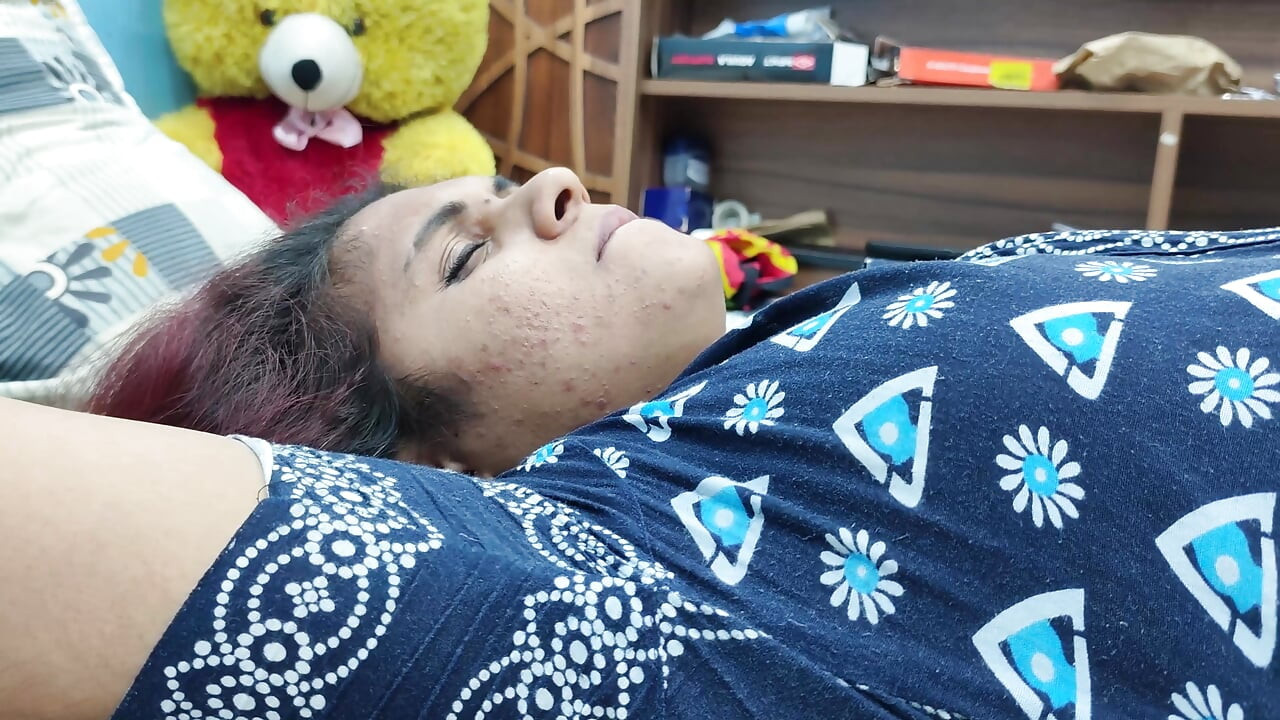 pés lambem com cu beijo romance em nighty
