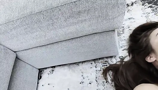 She Has an Iq of 180, but She Got Stuck on the Table