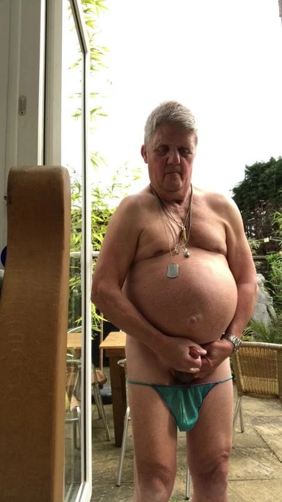Wanking just feels so good being naked