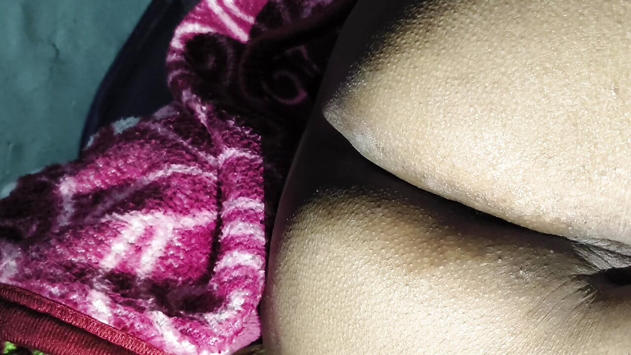 ママは私のチンポをしゃぶり、彼女のアナルを犯しました