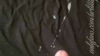 Esplosione di sperma lungo cazzo grasso