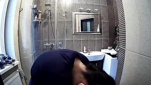 Stella tamamen çıplak duş almak üzere - gerçek amatör röntgenci