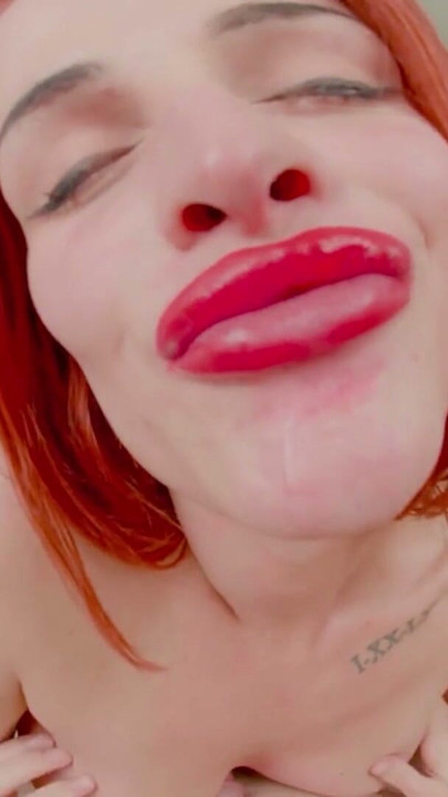 GROOBYVR - SAVANNAH BLU SUCKS COCK AND GETS HER ASS FUCKED IN POV | Clip 1