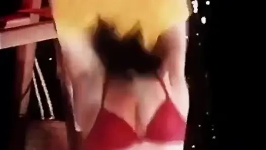 Elektrikli mavi özel - Paul Raymond'ın revuebar'ında bir gece