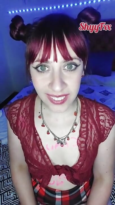 Shyyfxx Colegiala Caliente Le Ruega a Su Crush Que La Desvirgue Antes De Terminar El Colegio P1 JOI