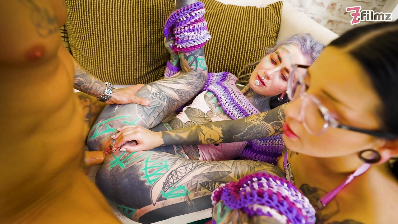 Sexo a três tatuado com caixa eletrônico, Ata & Grande Gozada