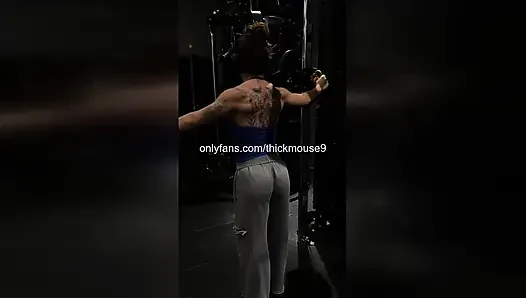 OMG! Canlı yayında amını sızdırdı - buna inanmayacaksın!