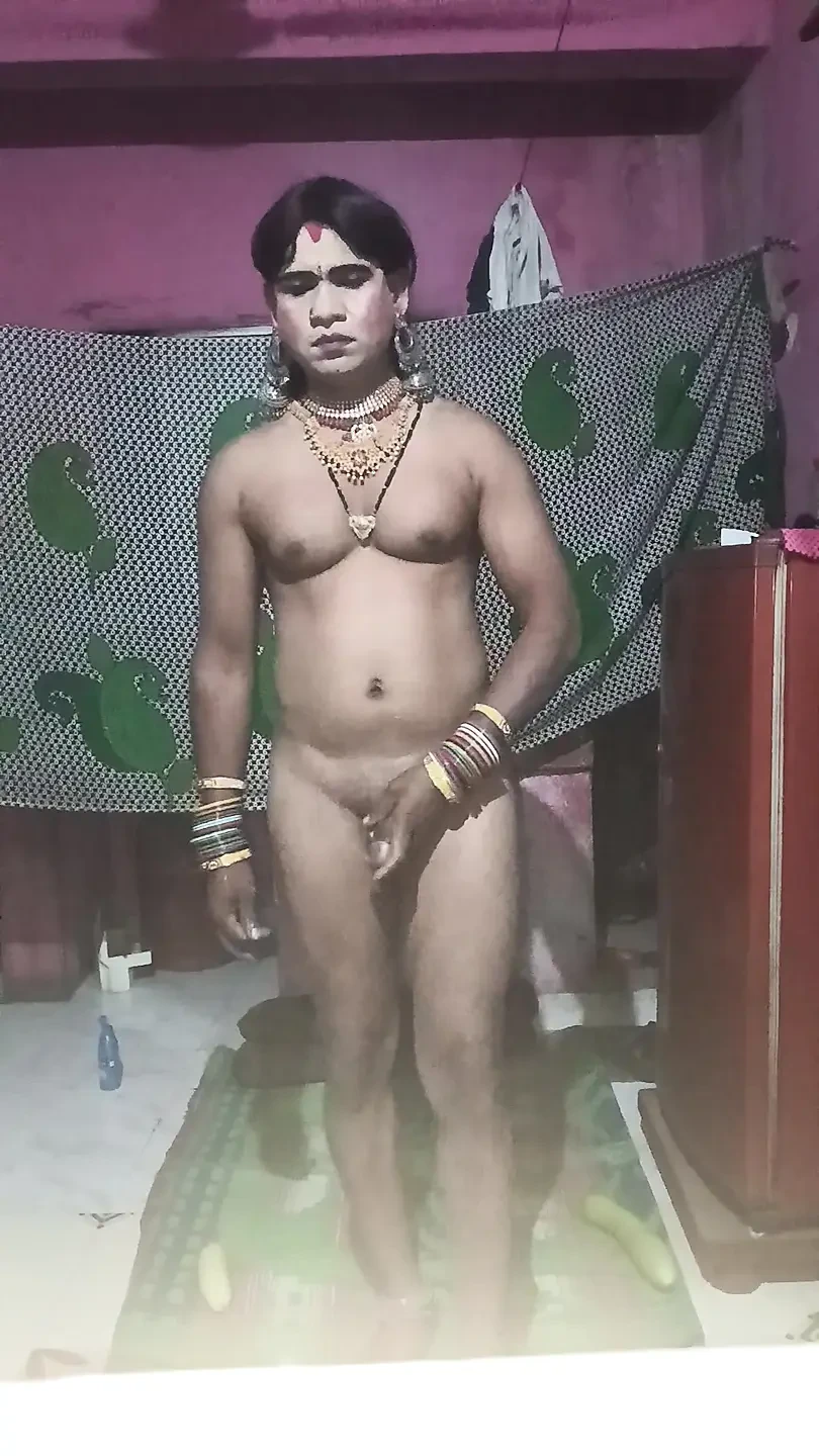 Deshi Madhuri bhabhi crasdreshing