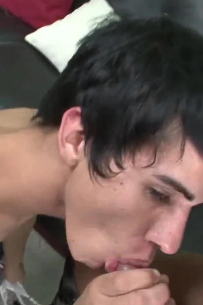 Sexy Kuba tranny fuck strange guy hard in ass