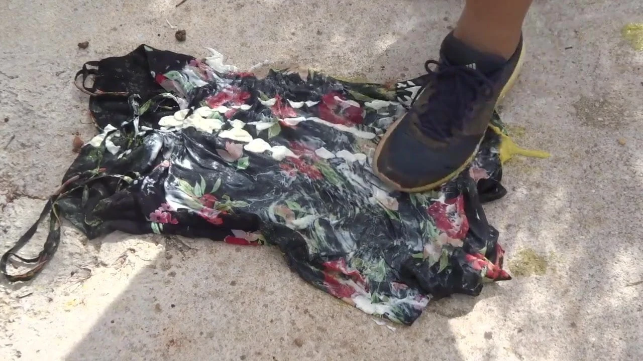 crush mayonnaise on floral 9 dress