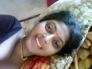 Desi sexy showing