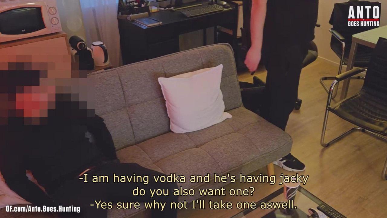 克里斯和史蒂文的首次3P当晚他们认识了对方