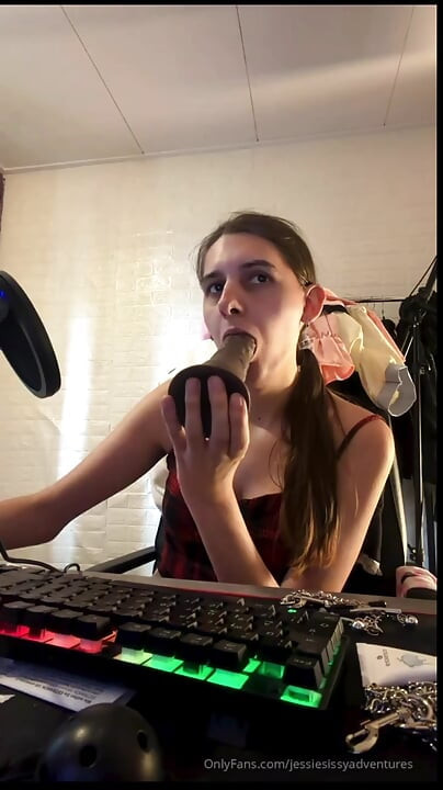 sissy girl destroys her throat with big bbc while in chastity