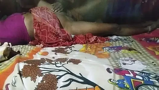 Chacha ne daru pikar so gaya to mai chachi ko khub pela