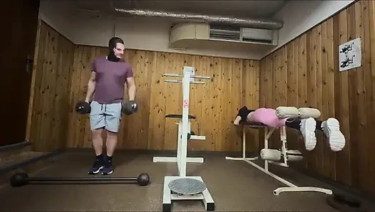 Spor salonunda riskli seks. Çok fazla proteine ihtiyacım var