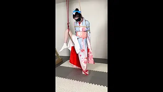 The Climax Version of Wearing a Kimono on a Sunny Day