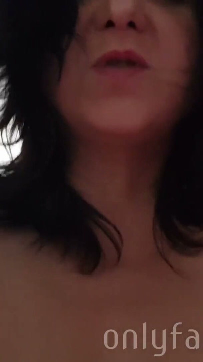 배달원은 맛있는 자지를 가지고 있었고 내가 마땅히 마땅한 것처럼 나를 펌핑했다. | 클립 3