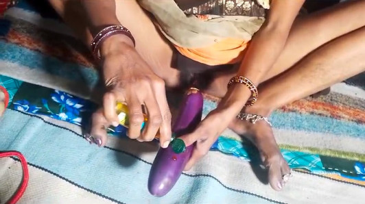 Hintli kadın ilk kez brinjal sikiliyor