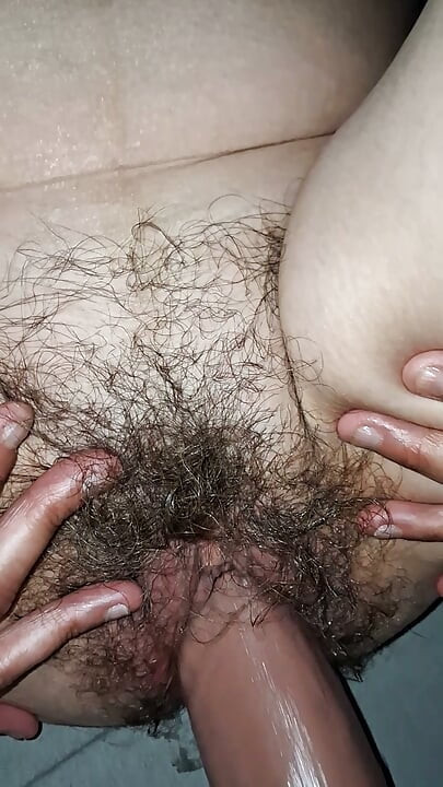 Hairy cunt with fucking machine