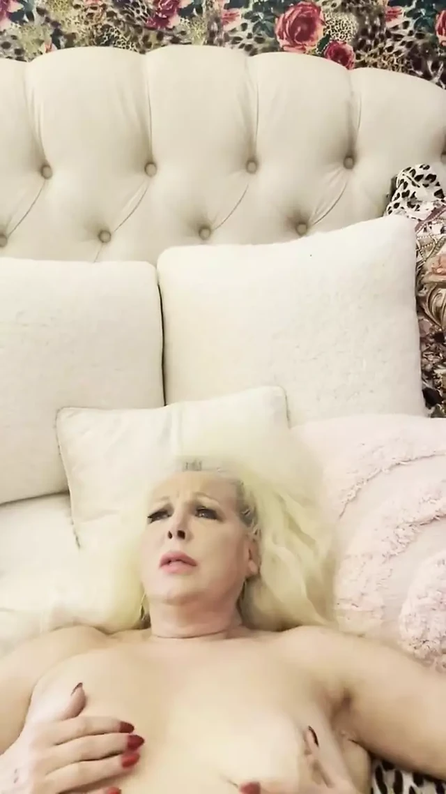 Stepson Comes to Fuck Stepmom