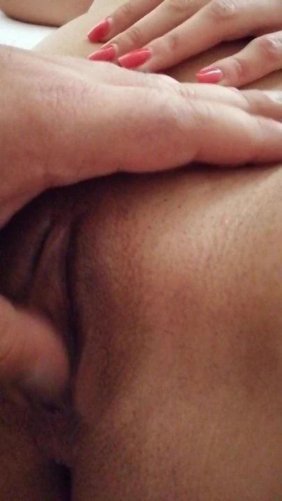 Agathe pussy
