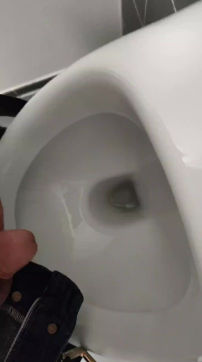 Pissing #33