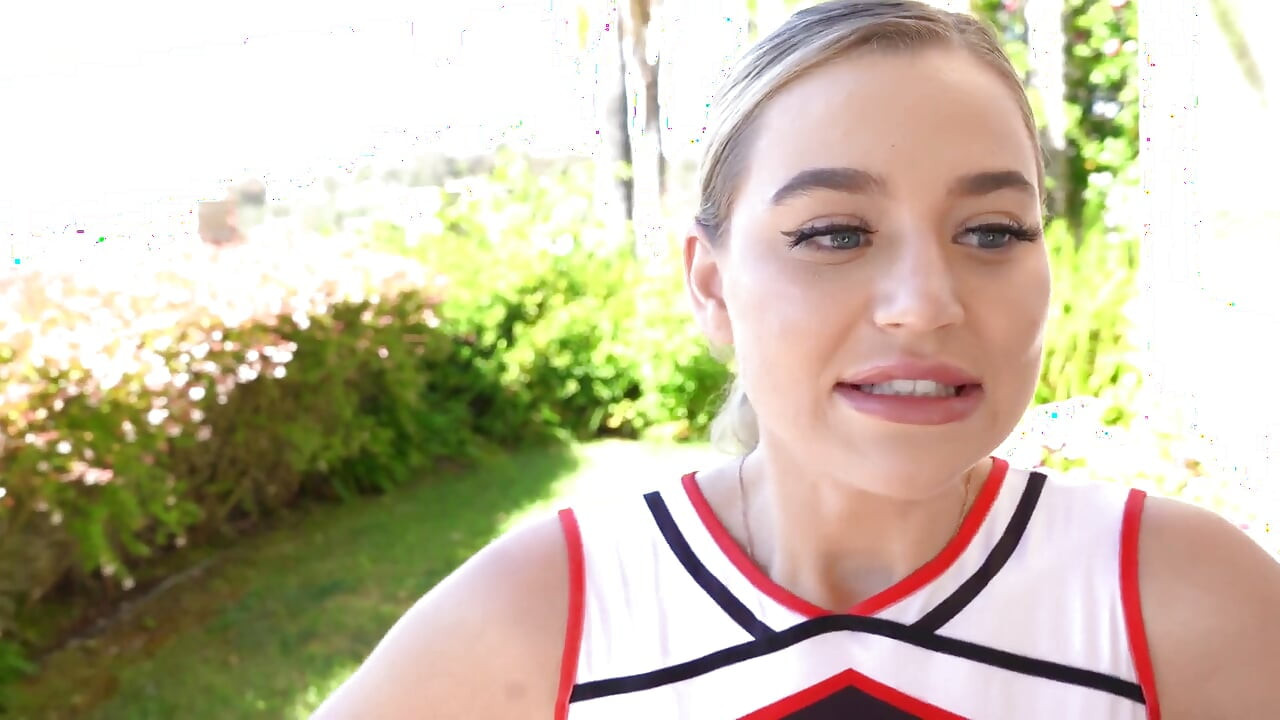Hot Blonde Blake Blossom Goes Cross-eyed From Orgasms