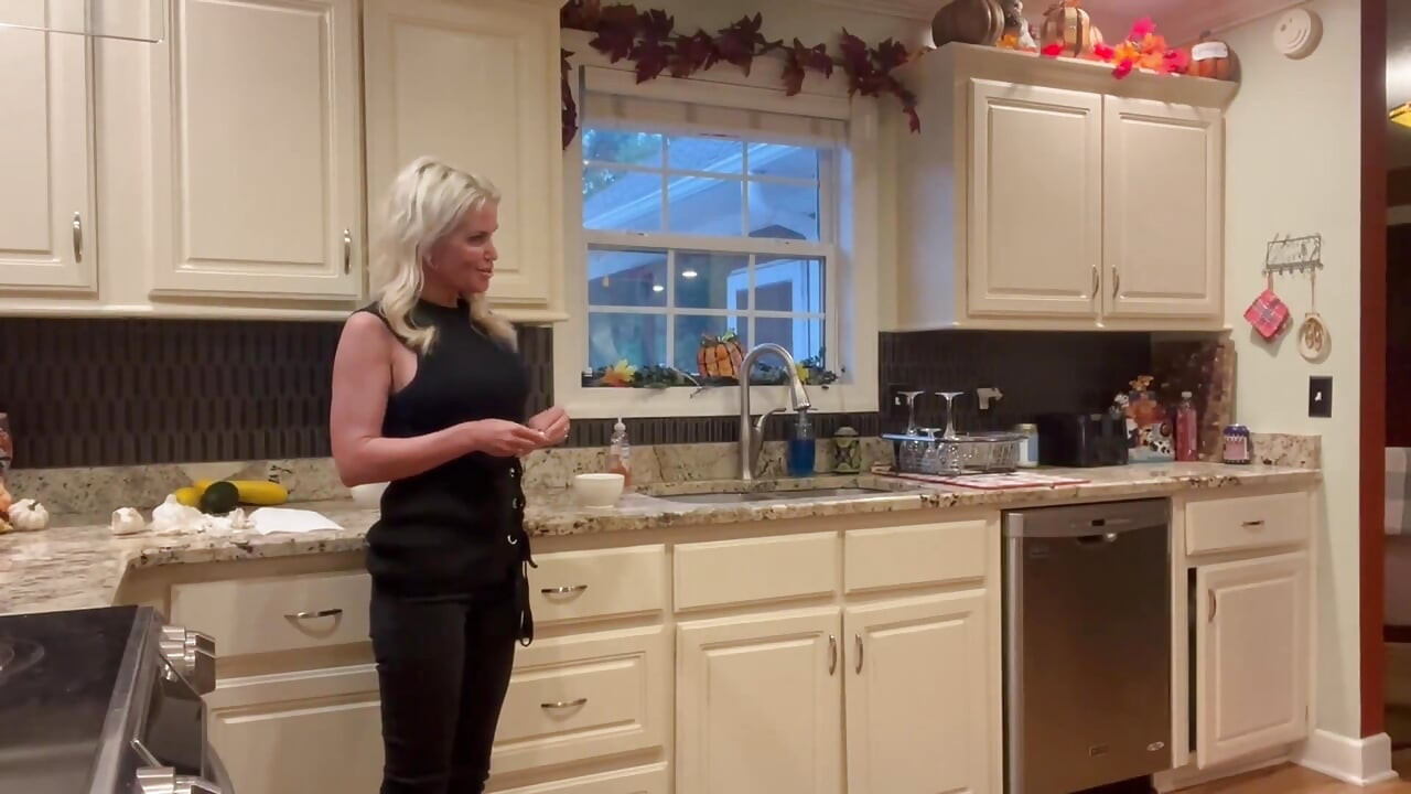 MILF Tatiana Gets Frog Tied and Fucked Hard