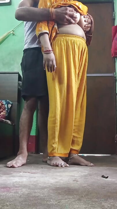 Bhabhi ne pure Kapde khol kar boor dikhaya