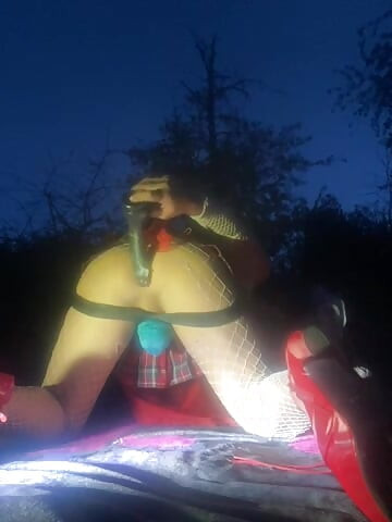 Anal cadela ao ar livre