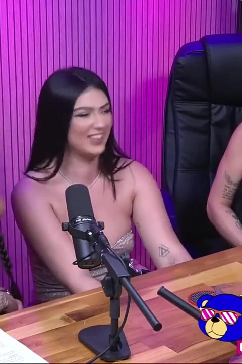 Raunchy chat sa pet zgodnih latina dele svoje fantazije.