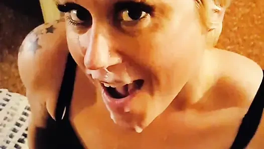 Nikki suxxx raucht blowjob