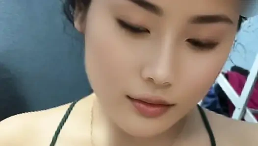 Accompanying my sister-in-law cleaned the house made me feel bad