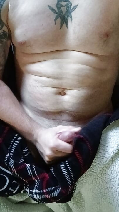 Jacking off my BWC shirtless with a victoria secret blanket
