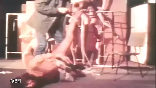 İtaatkar esaret bebekleri - ses yerine müzik