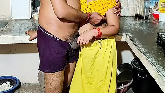 Bhabhi fuking neighbour boy's
