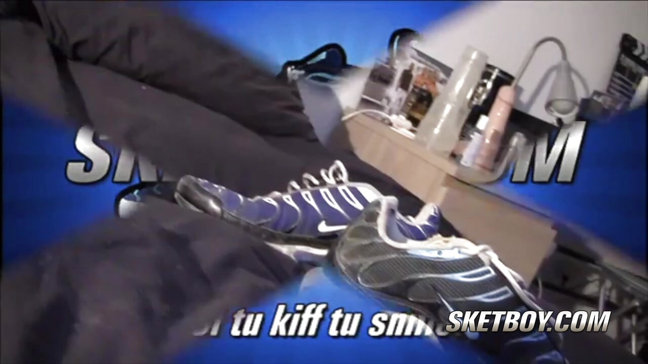 SketBoy.com - Sexy twink jerking off on straight man's sneakers
