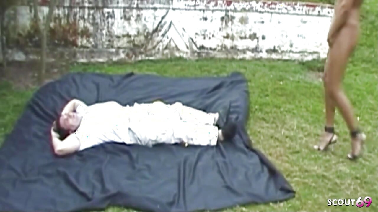 Latina Ladyboy Fabiana Fucked Anally During Outdoor Casting